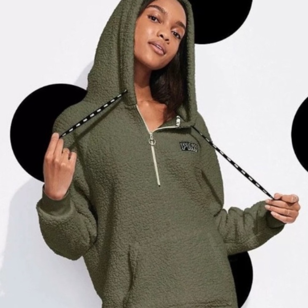 Fluffy army green sweatshirt✨